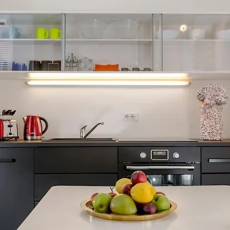 New! Design & Modern * Rome