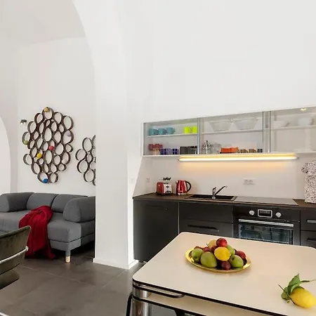 New! Design & Modern Rome